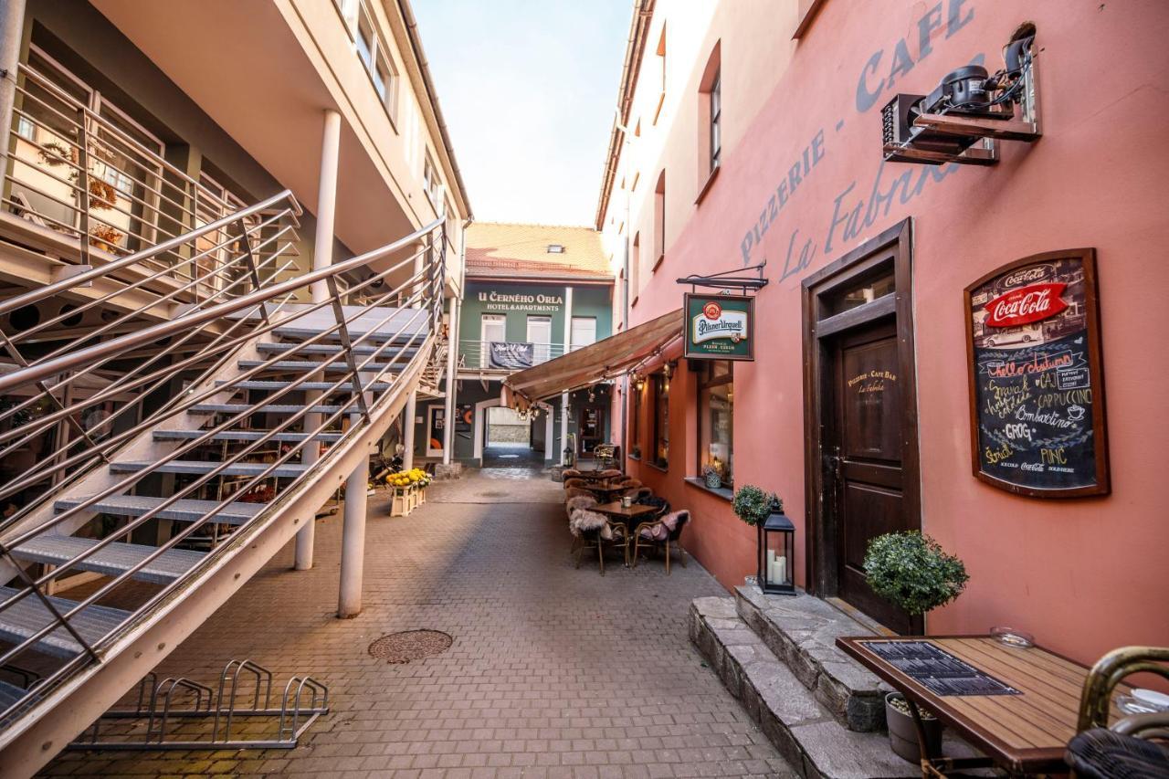Hotel & Apartments U Cerneho Orla Třebíč Dış mekan fotoğraf